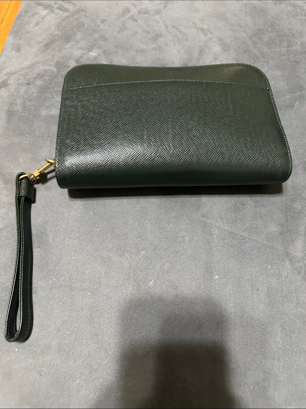 Louis Vuitton Dark Green Leather Toiletry Bag with Wristlet PREOWNED AUTHENTIC. - Picture 3 of 12